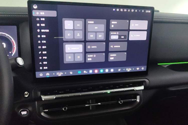 Used Tank 300 New Energy 2025 Hi4-T Audio And AC Panel