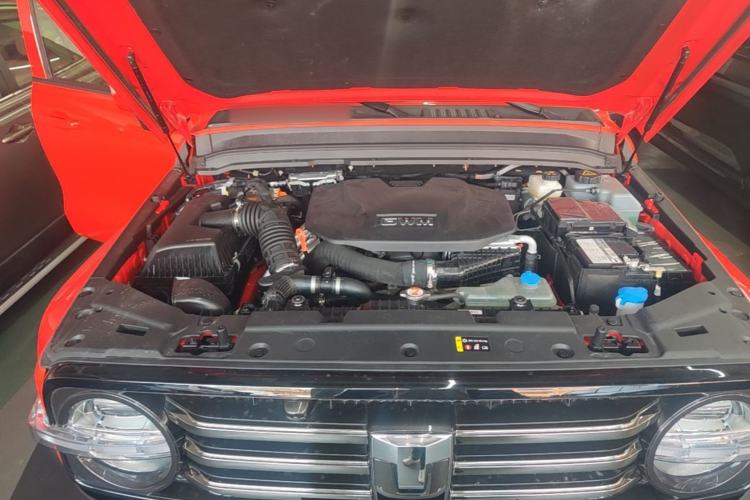 Used Tank 300 New Energy 2025 Hi4-T Engine Bay