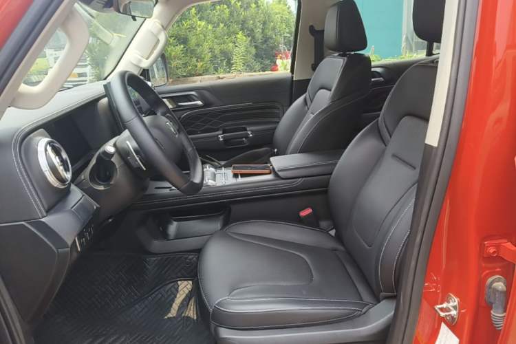 Used Tank 300 New Energy 2025 Hi4-T Left Front Seat