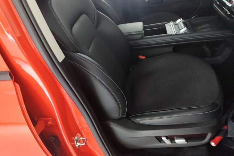 Used Tank 300 New Energy 2025 Hi4-T Right Front Seat