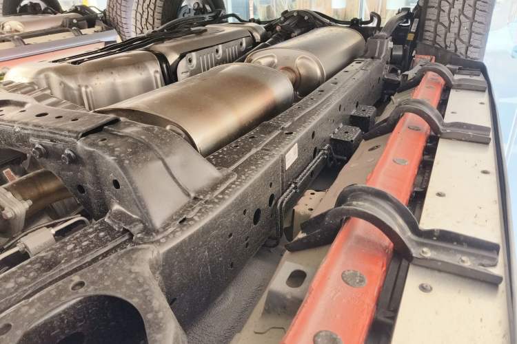 Used Tank 300 New Energy 2025 Hi4-T Chassis Front Right