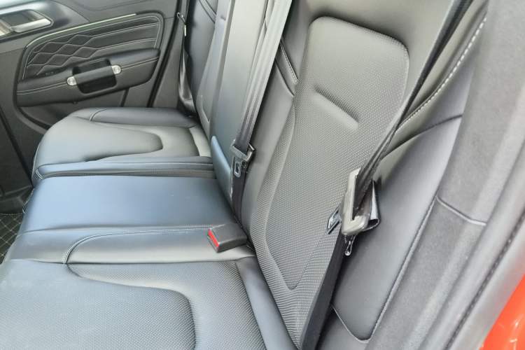 Used Tank 300 New Energy 2025 Hi4-T Left Rear Seat