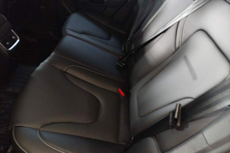 Used Tank 300 New Energy 2025 Hi4-T Left Rear Seat