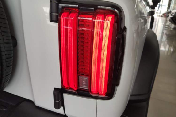 Used Tank 300 New Energy 2025 Hi4-T Right Rear Taillight