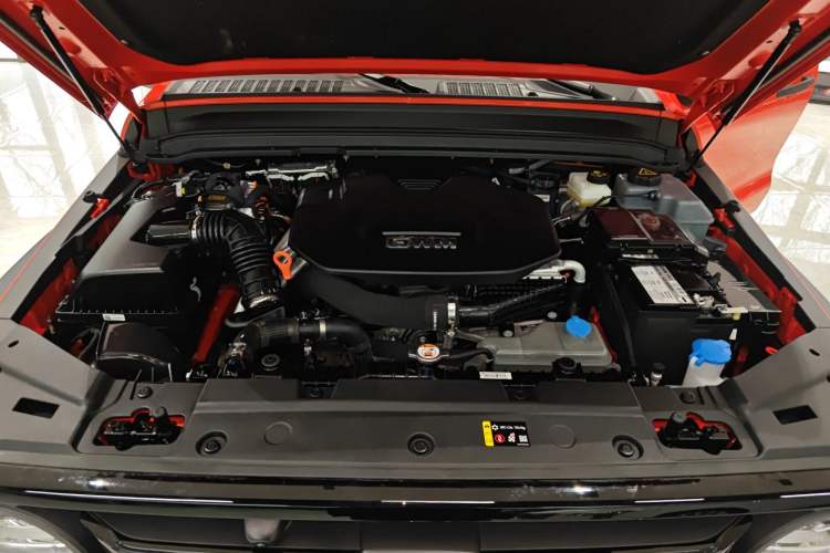 Used Tank 300 New Energy 2025 Hi4-T Engine Bay