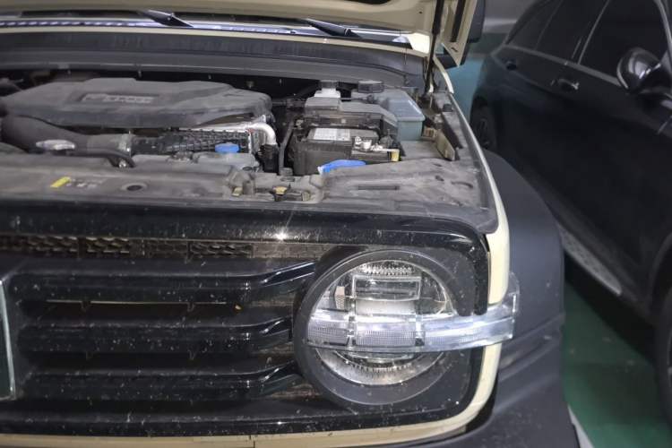 Used Tank 300 New Energy 2025 Hi4-T Engine Bay Left