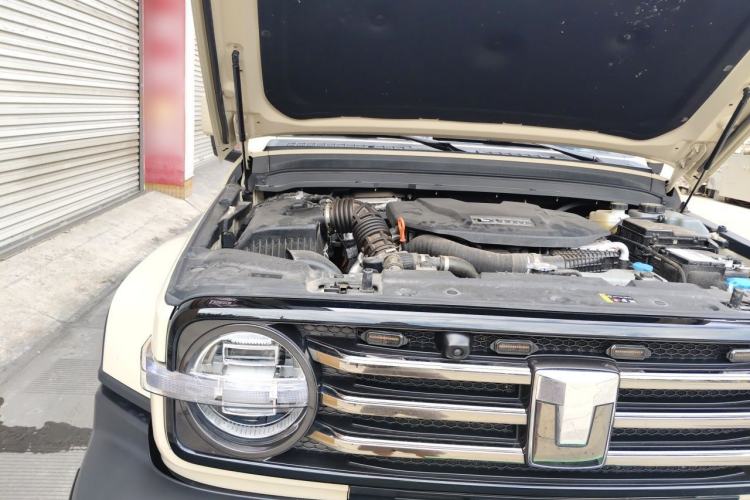 Used Tank 300 New Energy 2025 Hi4-T Engine Bay Right