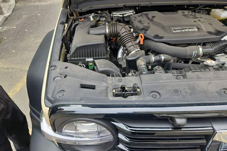 Used Tank 300 New Energy 2025 Hi4-T Engine Bay Right