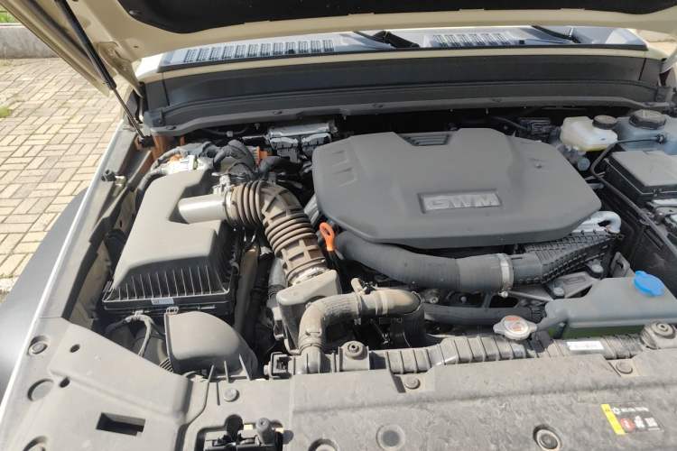 Used Tank 300 New Energy 2025 Hi4-T Engine Bay Right