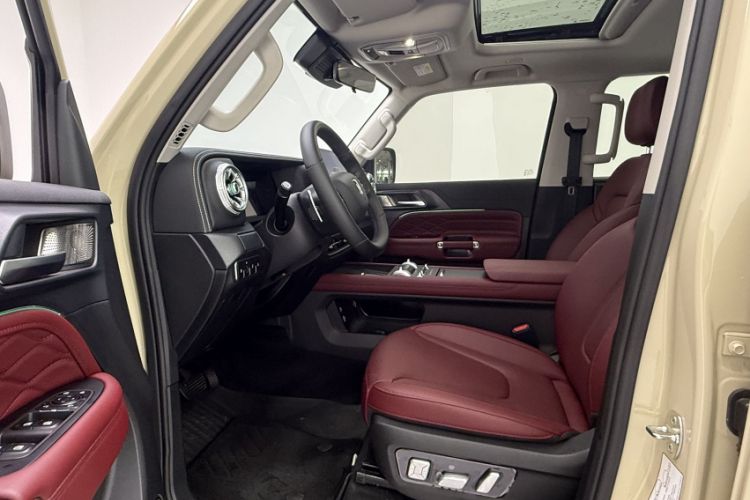 Used Tank 300 New Energy 2025 Hi4-T Interior 3
