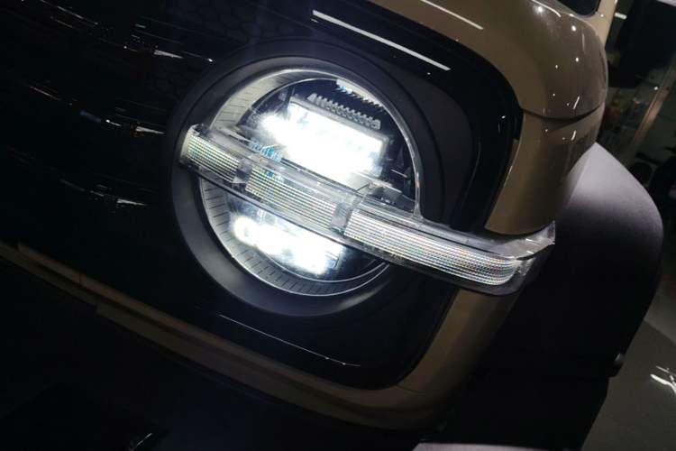 Used Tank 300 New Energy 2025 Hi4-T Left Front Headlight