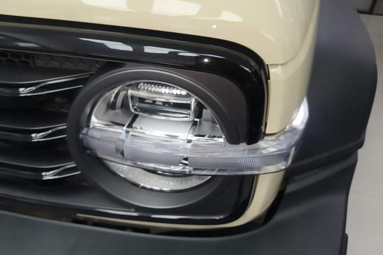 Used Tank 300 New Energy 2025 Hi4-T Left Front Headlight
