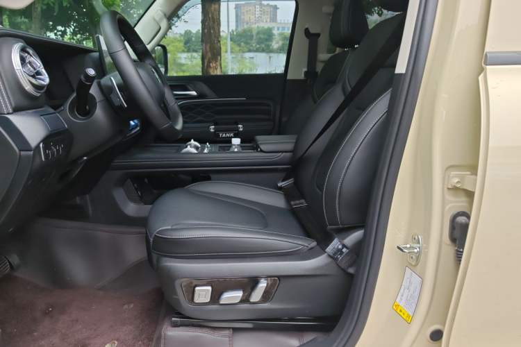 Used Tank 300 New Energy 2025 Hi4-T Left Front Seat