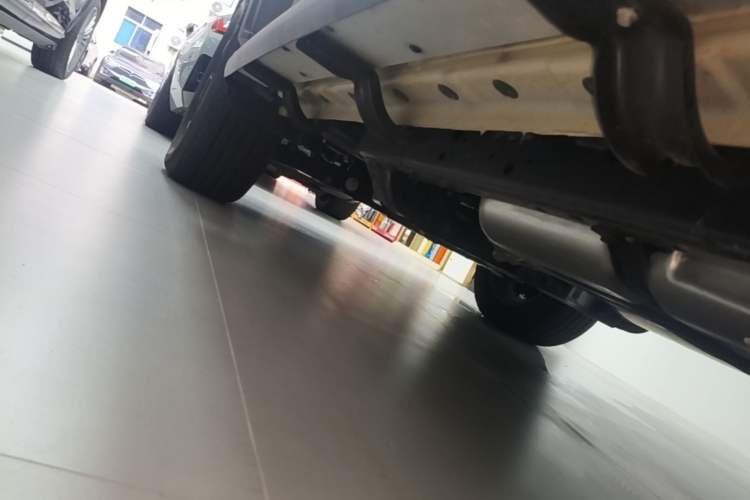 Used Tank 300 New Energy 2025 Hi4-T Left Side Sill