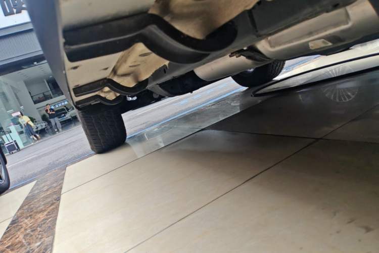 Used Tank 300 New Energy 2025 Hi4-T Left Side Sill