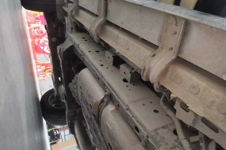 Used Tank 300 New Energy 2025 Hi4-T Left Side Sill