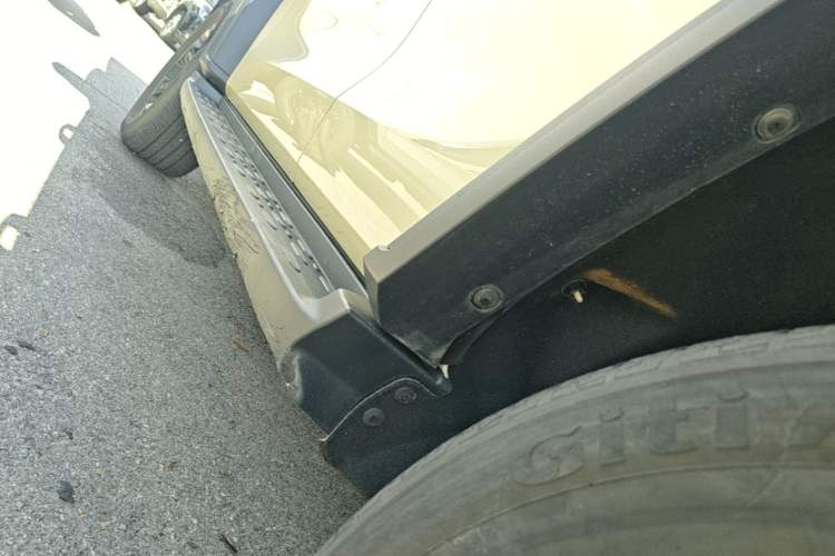 Used Tank 300 New Energy 2025 Hi4-T Left Side Sill