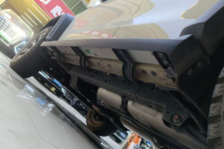 Used Tank 300 New Energy 2025 Hi4-T Left Side Sill