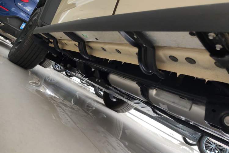 Used Tank 300 New Energy 2025 Hi4-T Left Side Sill