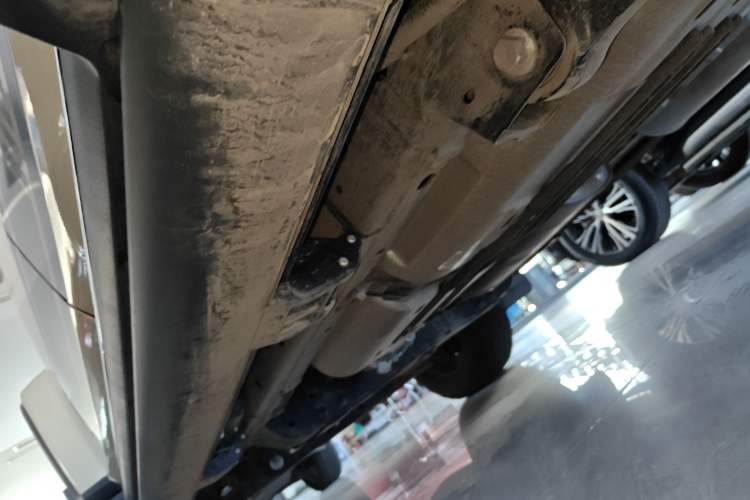 Used Tank 300 New Energy 2025 Hi4-T Left Side Sill