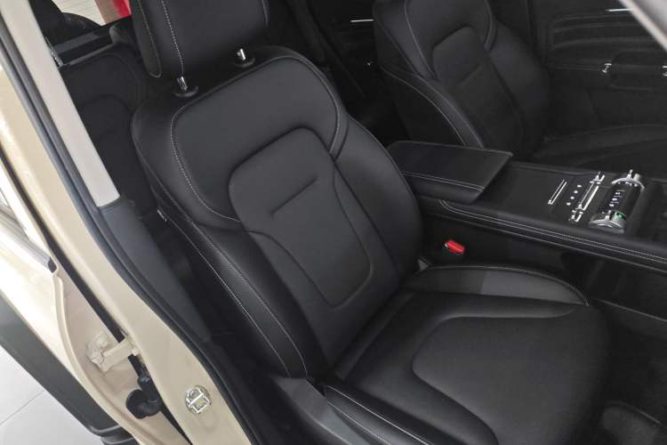 Used Tank 300 New Energy 2025 Hi4-T Right Front Seat