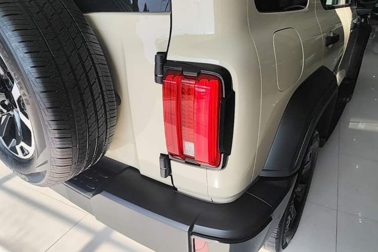 Used Tank 300 New Energy 2025 Hi4-T Right Rear Taillight