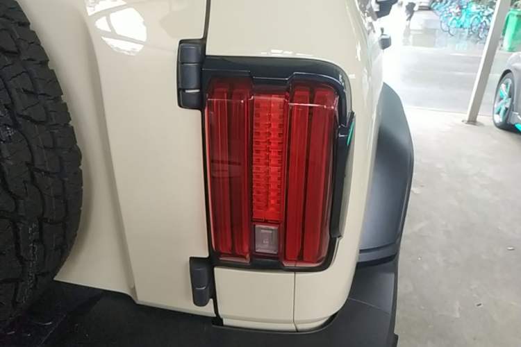 Used Tank 300 New Energy 2025 Hi4-T Right Rear Taillight