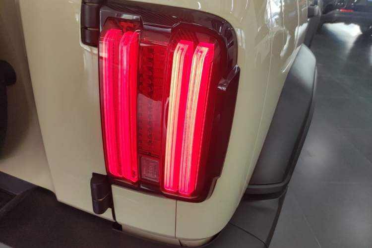 Used Tank 300 New Energy 2025 Hi4-T Right Rear Taillight