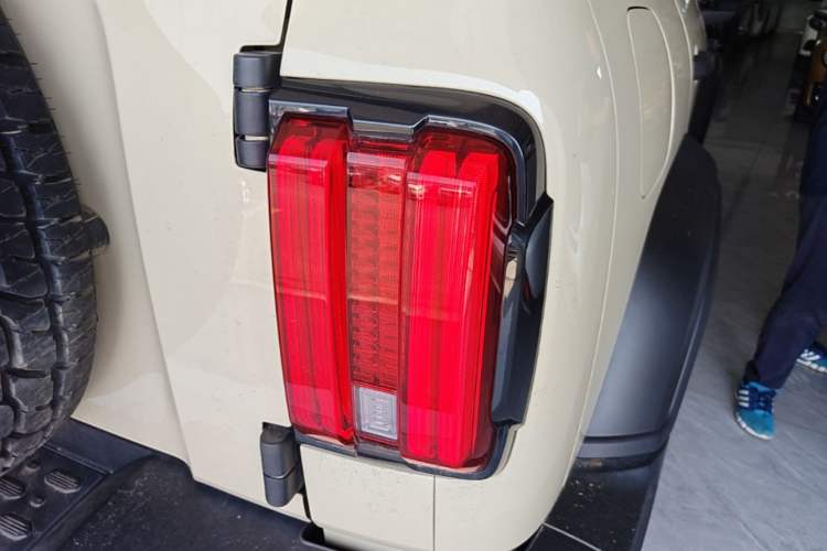 Used Tank 300 New Energy 2025 Hi4-T Right Rear Taillight