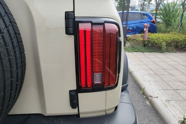 Used Tank 300 New Energy 2025 Hi4-T Right Rear Taillight