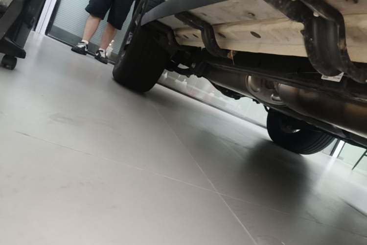 Used Tank 300 New Energy 2025 Hi4-T Right Side Sill
