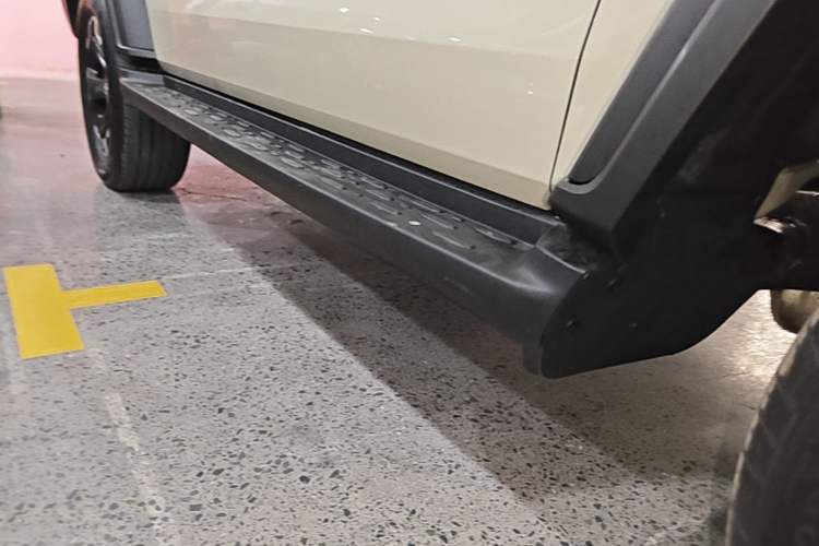 Used Tank 300 New Energy 2025 Hi4-T Right Side Sill