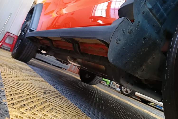 Used Tank 300 New Energy 2025 Hi4-T Right Side Sill