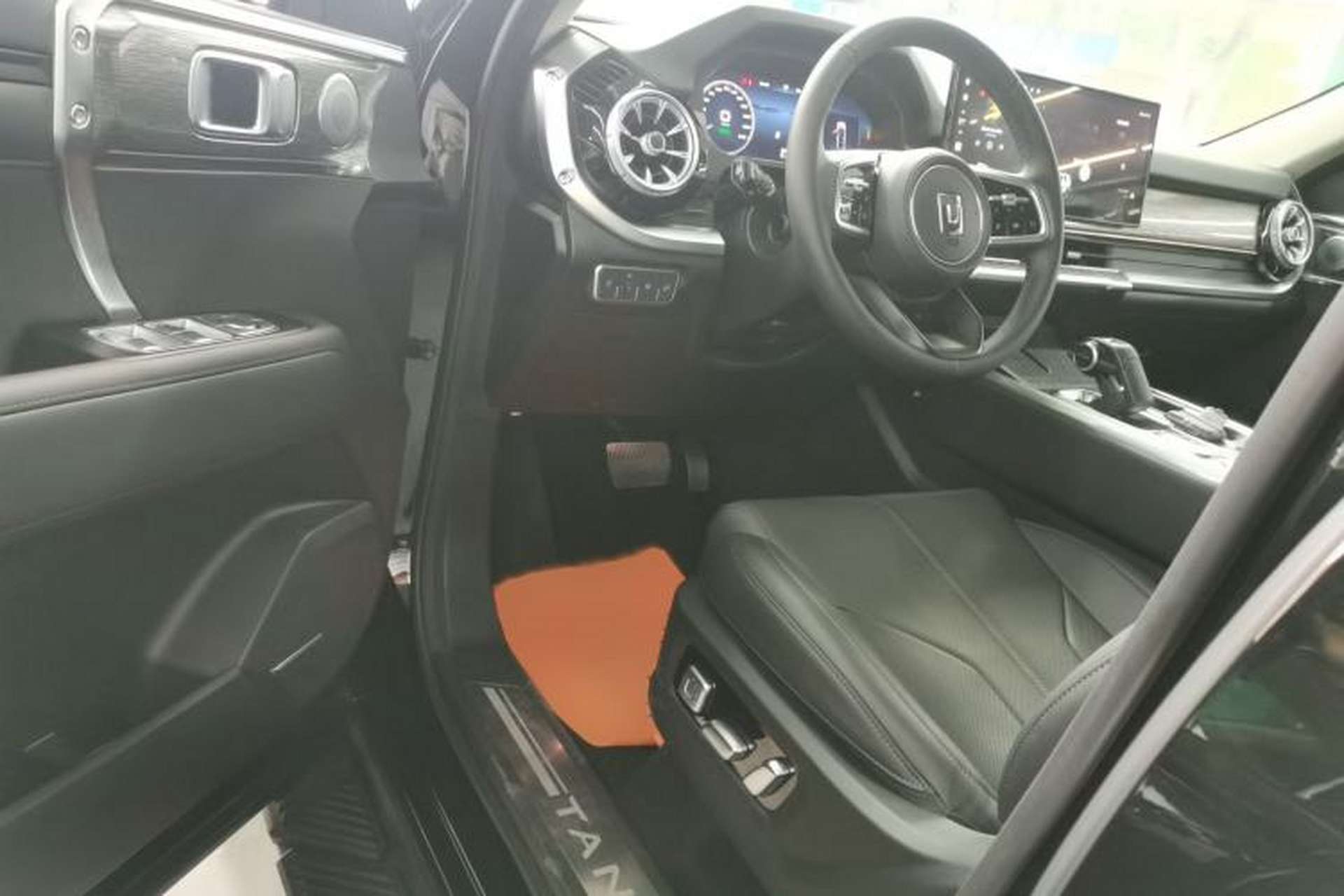 Used Tank 400 2025 2.0T Gasoline Version Interior 3