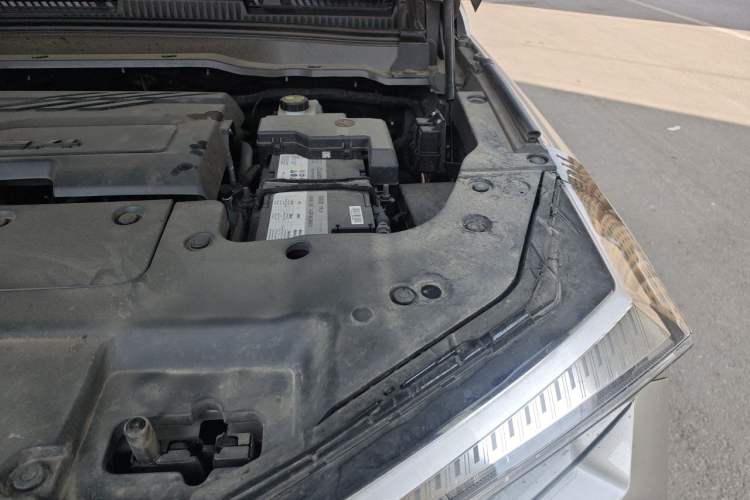Used Tank 400 2025 2.4T Diesel Version Engine Bay Left