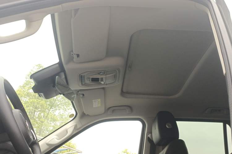 Used Tank 400 2025 2.0T Gasoline Version Headliner