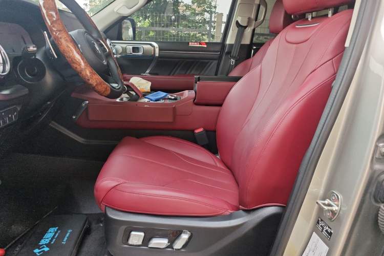 Used Tank 400 2025 2.4T Diesel Version Left Front Seat