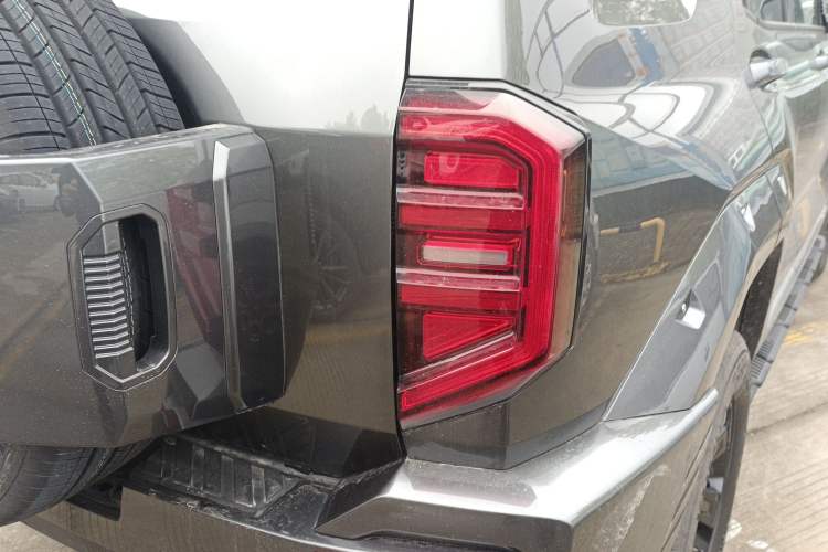 Used Tank 400 2025 2.0T Gasoline Version Right Rear Taillight