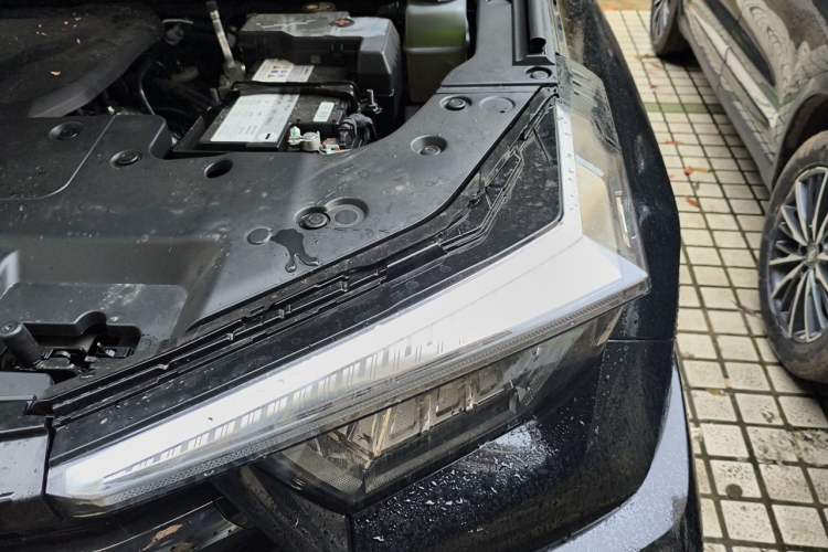 Used Tank 400 2026 Model—2.0T Gasoline Version Engine Bay Left