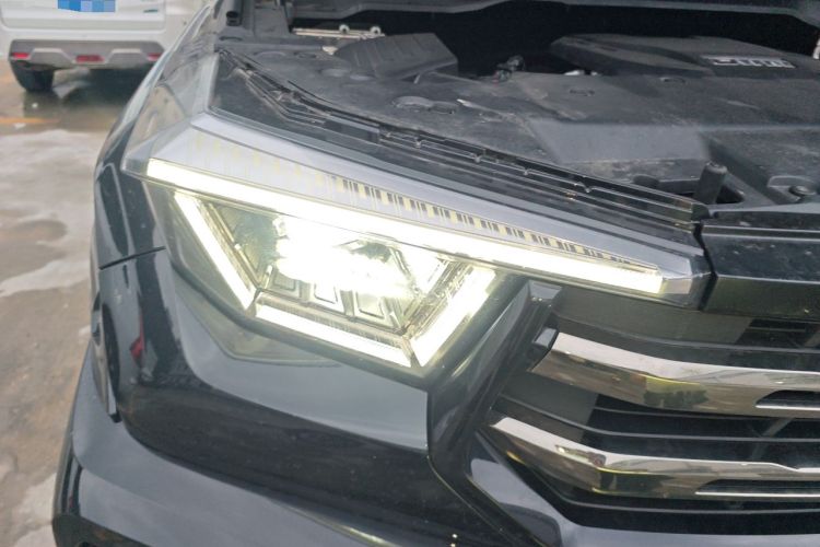Used Tank 400 2026 Model—2.0T Gasoline Version Right Front Headlight