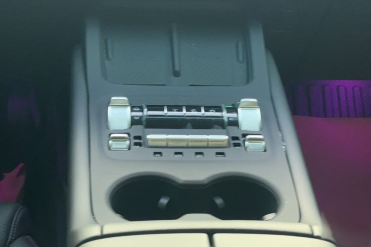 Used Tank 400 2026 Model—2.0T Gasoline Version Interior 3