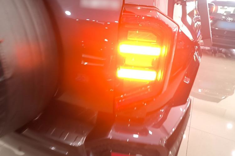 Used Tank 400 2026 Model—2.0T Gasoline Version Right Rear Taillight