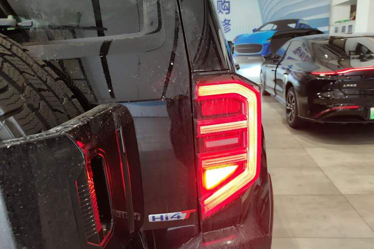 Used Tank 400 New Energy 2024 Hi4-T Off-Road Edition Right Rear Taillight
