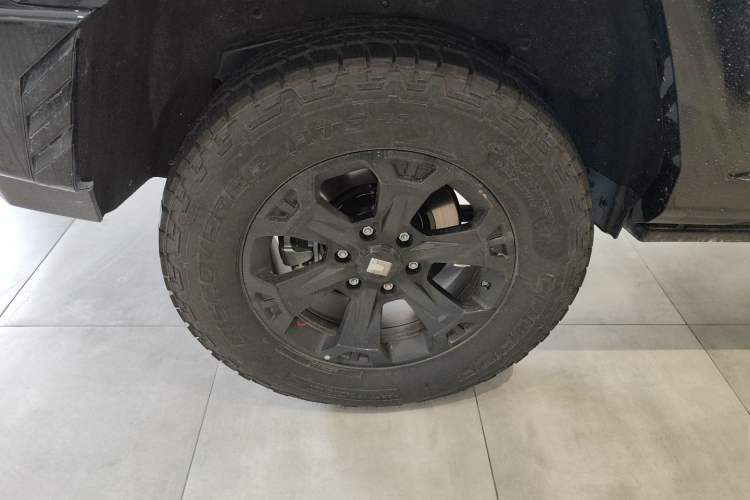 Used Tank 400 New Energy 2024 Hi4-T Off-Road Edition Right Rear Wheel Hub
