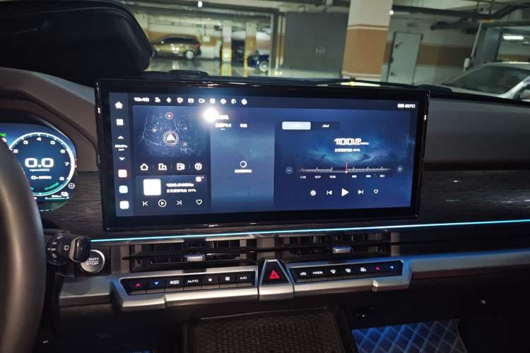 Used Tank 400 New Energy 2023 Hi4-T Super Edition Audio And AC Panel