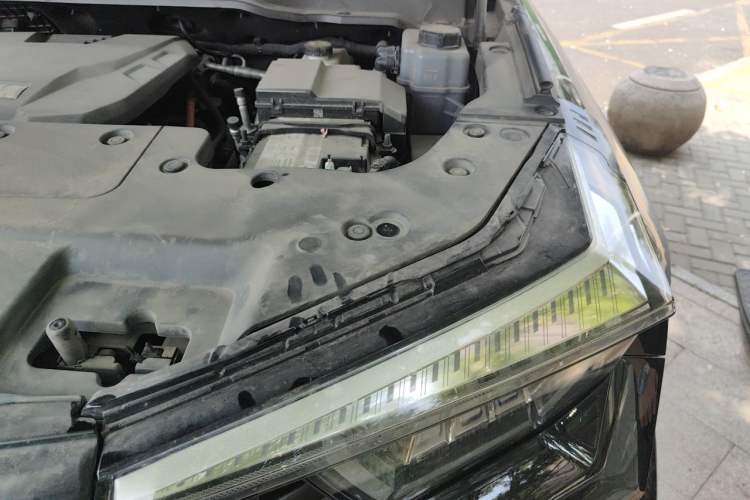 Used Tank 400 New Energy 2023 Hi4-T Super Edition Engine Bay Left