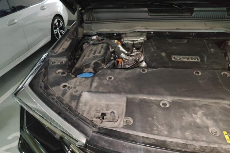 Used Tank 400 New Energy 2023 Hi4-T Super Edition Engine Bay Right