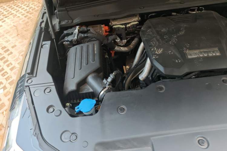 Used Tank 400 New Energy 2023 Hi4-T Super Edition Engine Bay Right