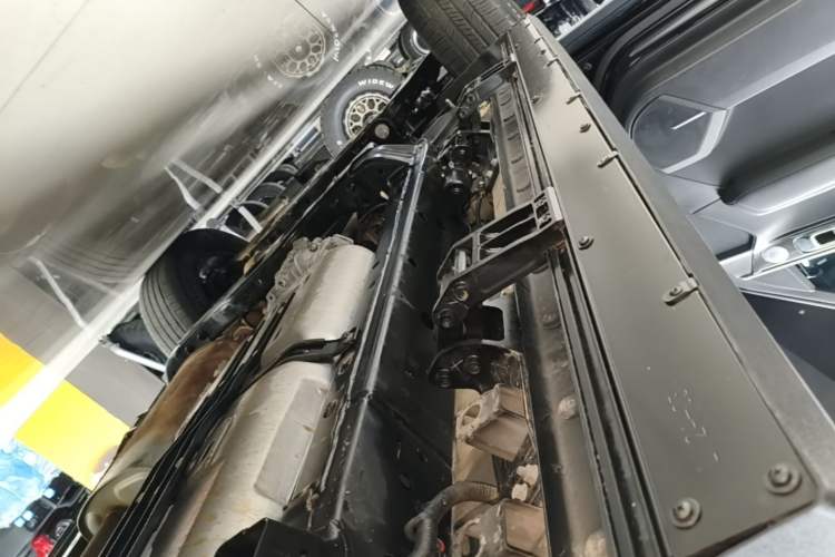 Used Tank 400 New Energy 2023 Hi4-T Super Edition Left Side Sill