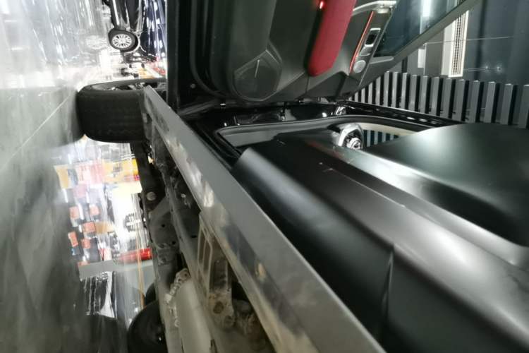 Used Tank 400 New Energy 2023 Hi4-T Super Edition Left Side Sill